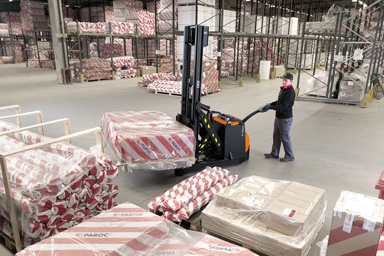 BT Staxio 1,2t con montante retrattile - Immagine 7