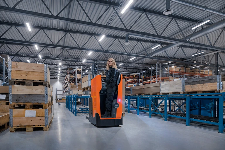 BT Staxio 2t doppio stoccatore con batteria al litio e guida in piedi - Immagine 9